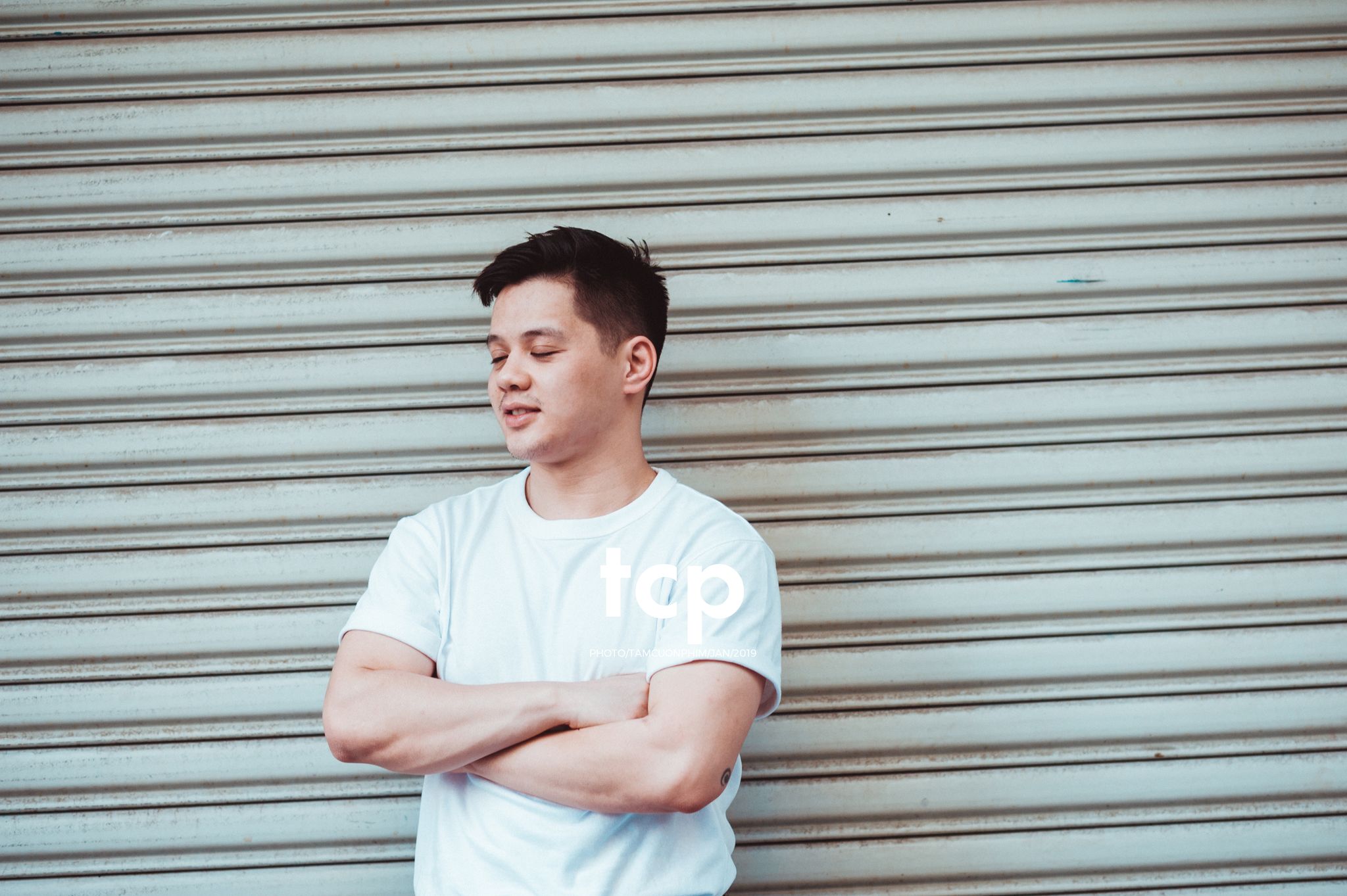 Tám Cuộn Phim - Sắc thái đô thị dưới ánh hoàng hôn