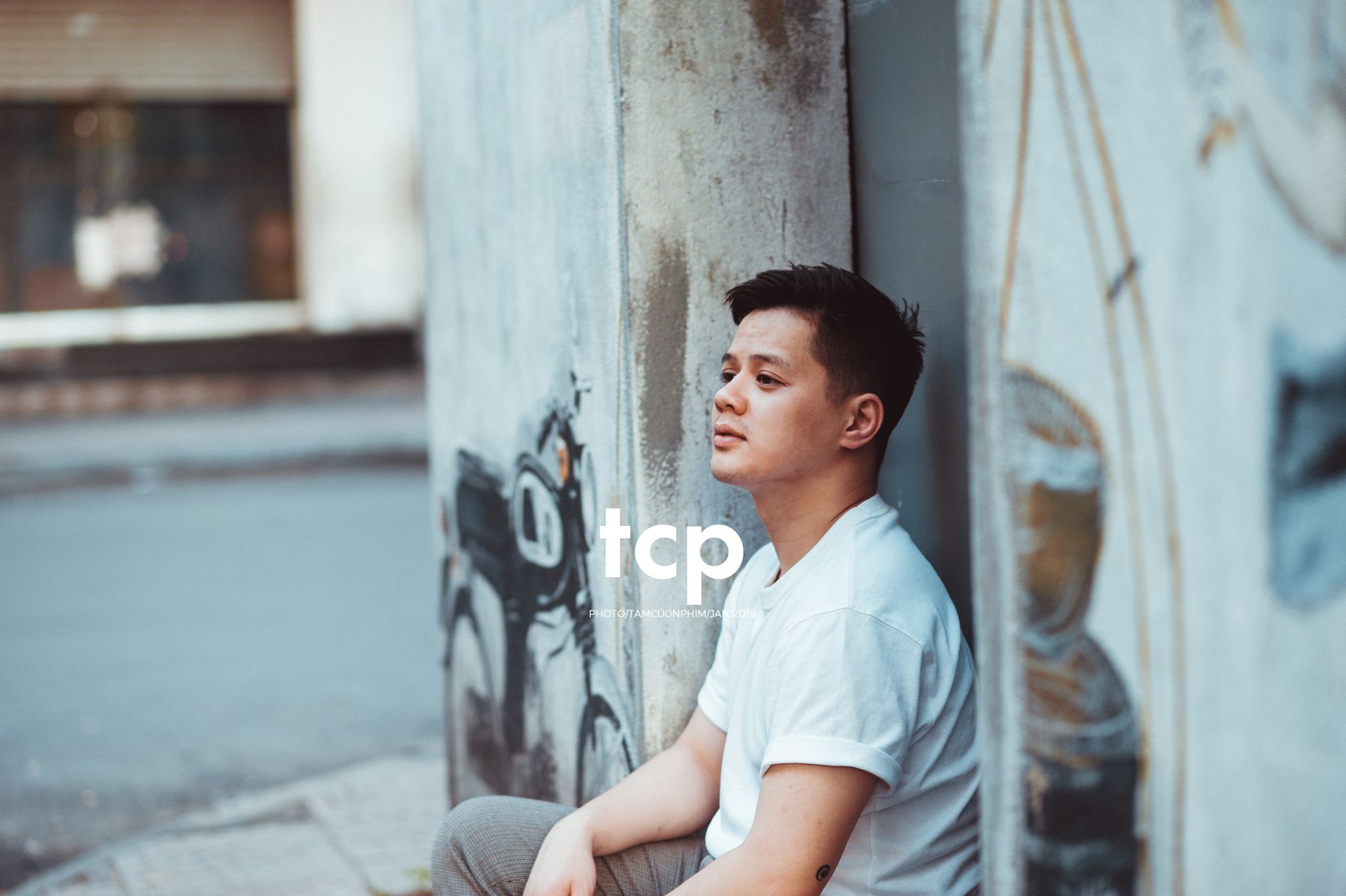 Tám Cuộn Phim - Sắc thái đô thị dưới ánh hoàng hôn