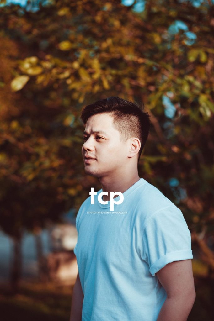 Tám Cuộn Phim - Sắc thái đô thị dưới ánh hoàng hôn