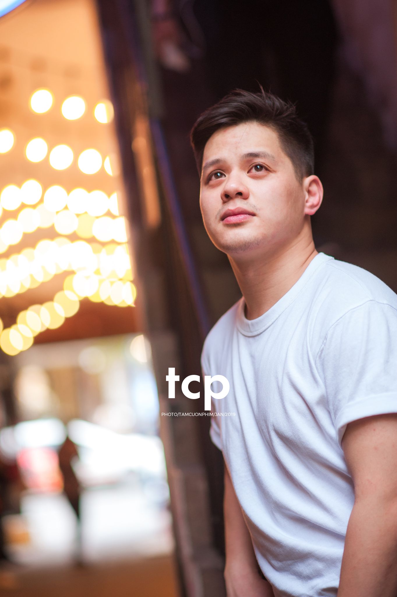 Tám Cuộn Phim - Sắc thái đô thị dưới ánh hoàng hôn