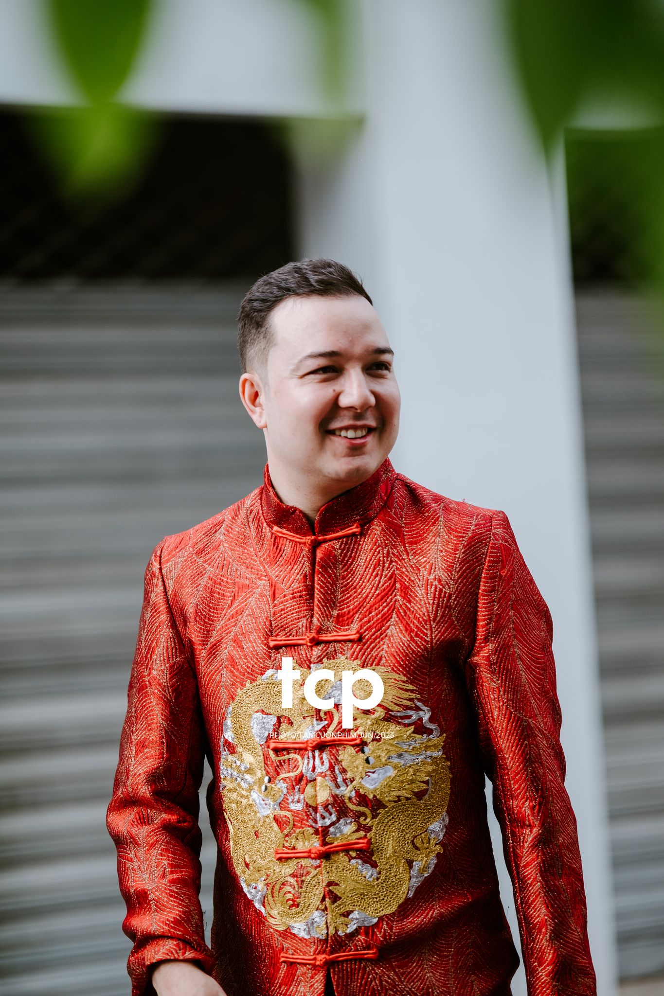 Tám Cuộn Phim - Khi tình yêu vượt biên giới khoác lên mình bộ hỷ phục cực phẩm