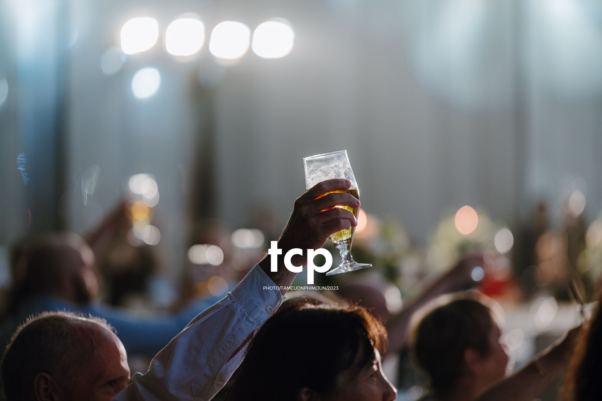 Tám Cuộn Phim - Khi cô dâu chú rể cũng là những "cây hài" chính hiệu!