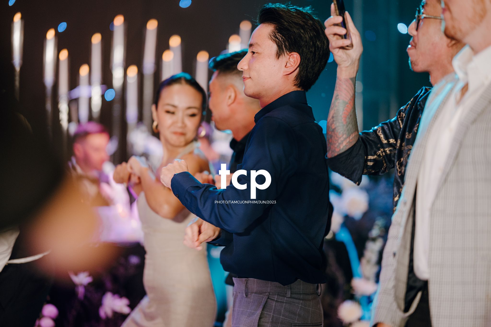 Tám Cuộn Phim - Khi cô dâu chú rể cũng là những "cây hài" chính hiệu!