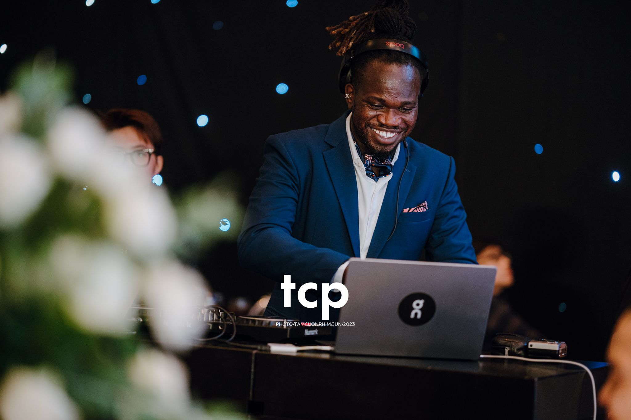 Tám Cuộn Phim - Khi cô dâu chú rể cũng là những "cây hài" chính hiệu!