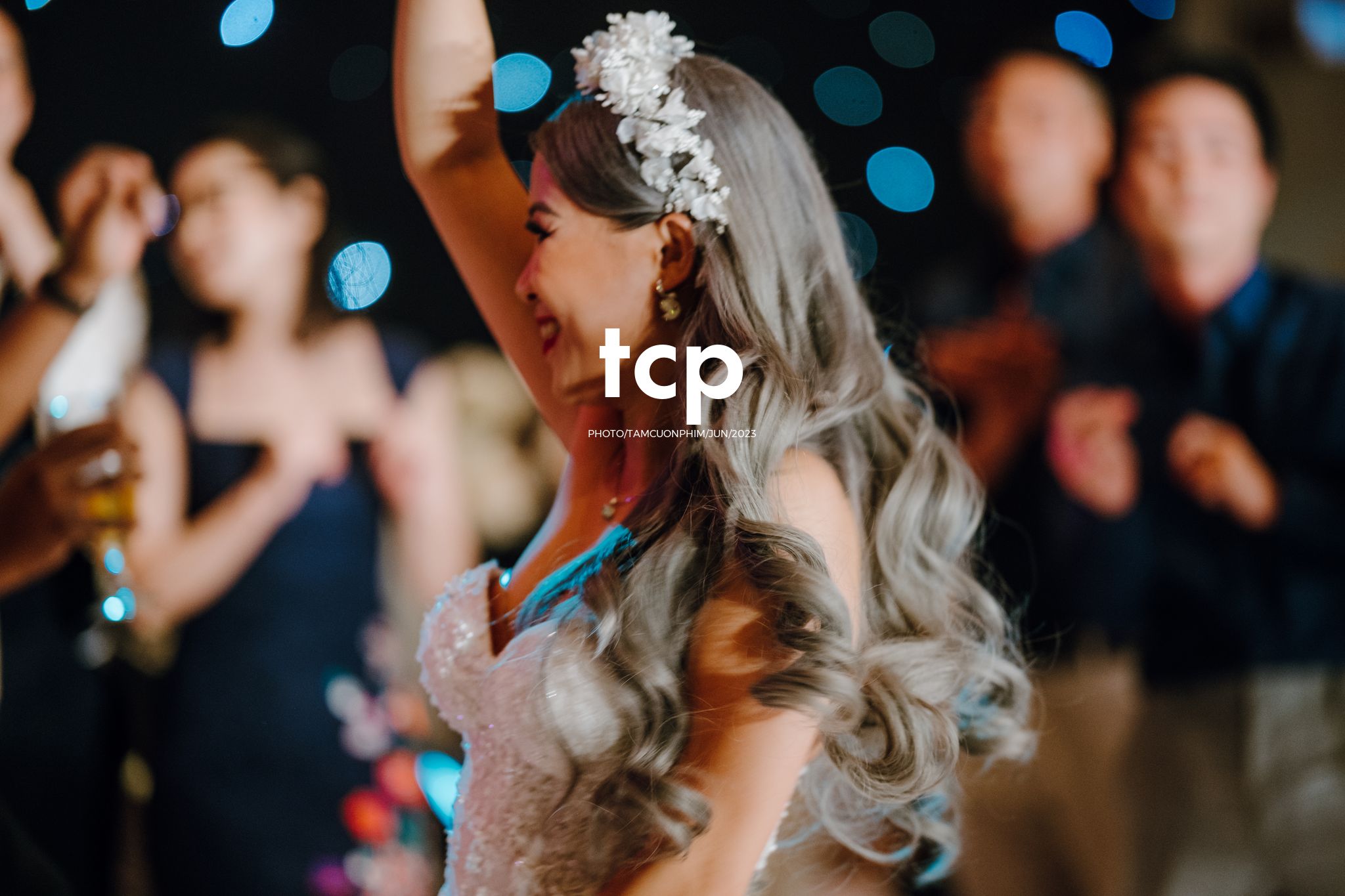 Tám Cuộn Phim - Khi cô dâu chú rể cũng là những "cây hài" chính hiệu!