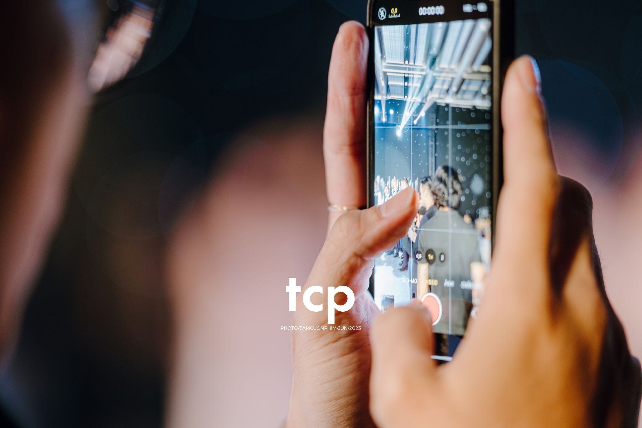 Tám Cuộn Phim - Khi cô dâu chú rể cũng là những "cây hài" chính hiệu!