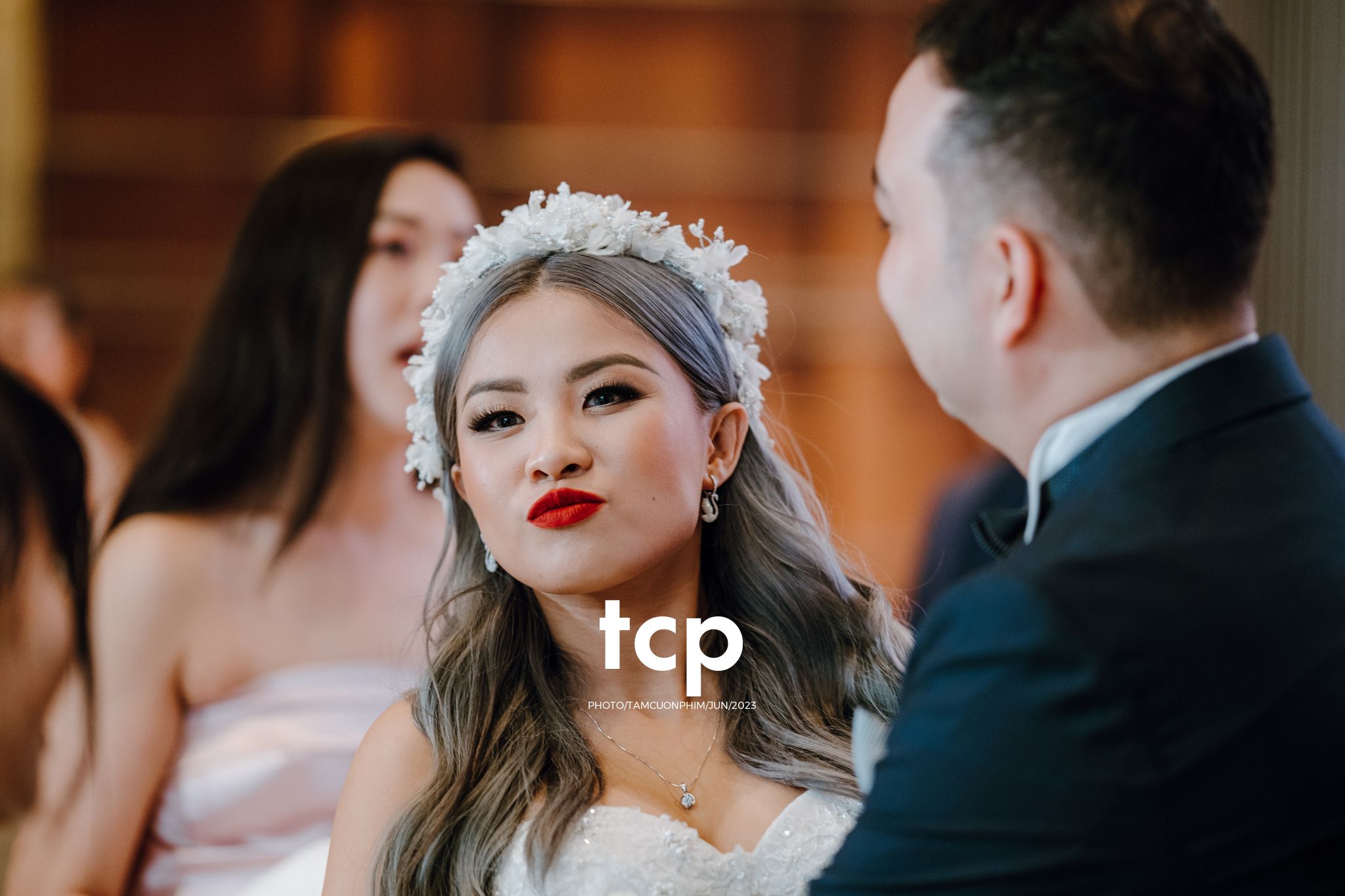 Tám Cuộn Phim - Khi cô dâu chú rể cũng là những "cây hài" chính hiệu!