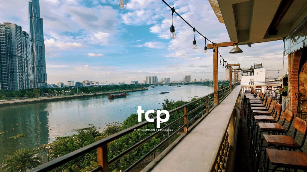 Tám Cuộn Phim - Bạn đã bao giờ tìm một góc bình yên giữa lòng thành phố chưa?