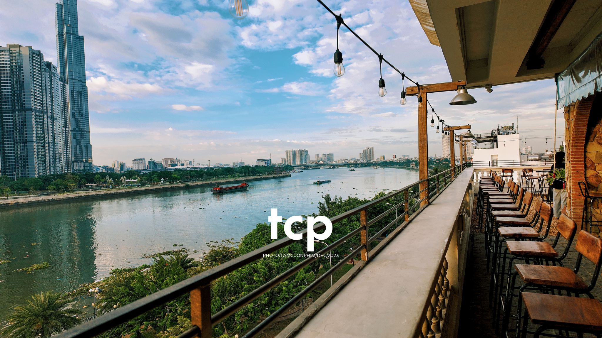 Tám Cuộn Phim - Bạn đã bao giờ tìm một góc bình yên giữa lòng thành phố chưa?