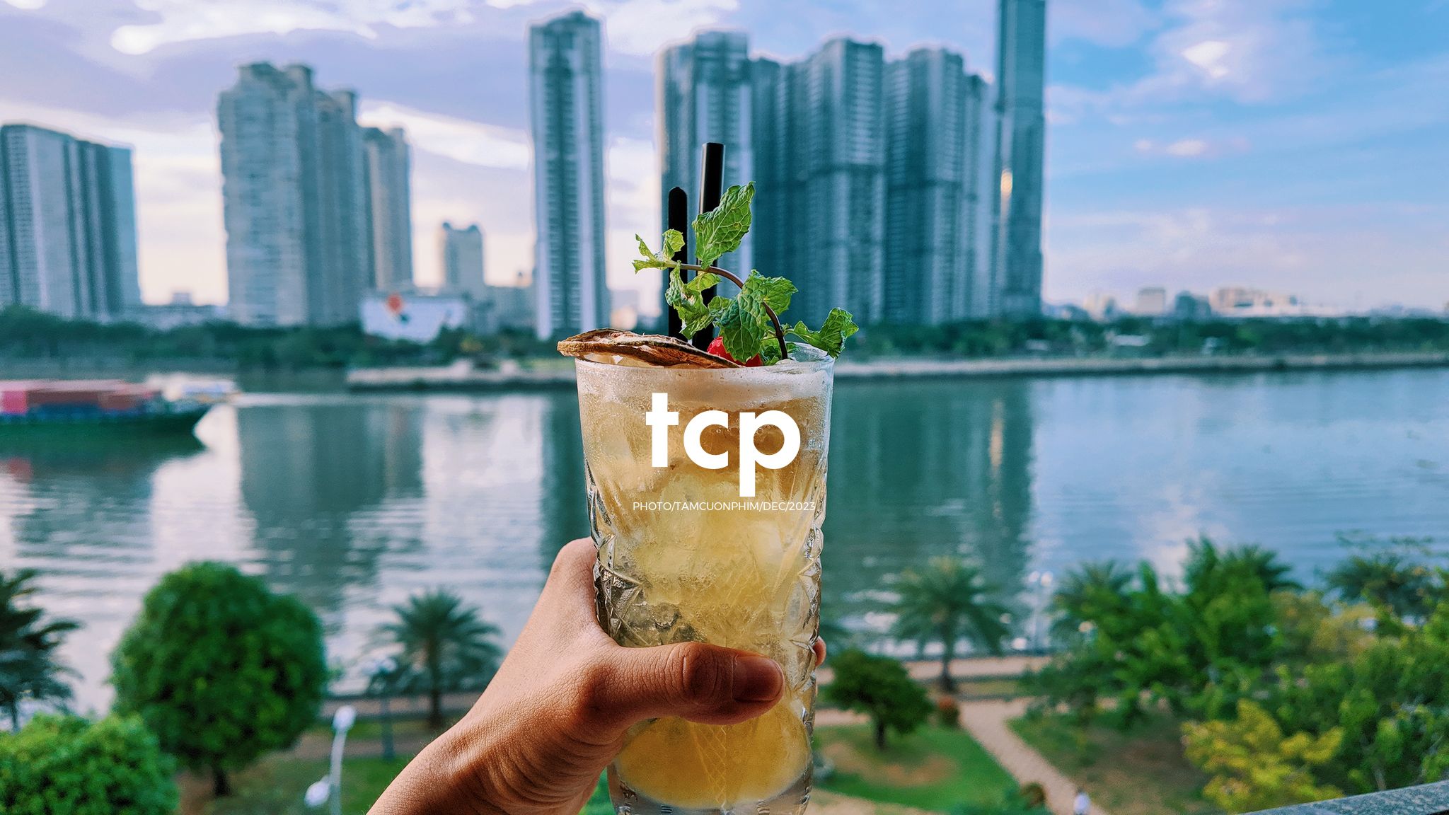 Tám Cuộn Phim - Bạn đã bao giờ tìm một góc bình yên giữa lòng thành phố chưa?