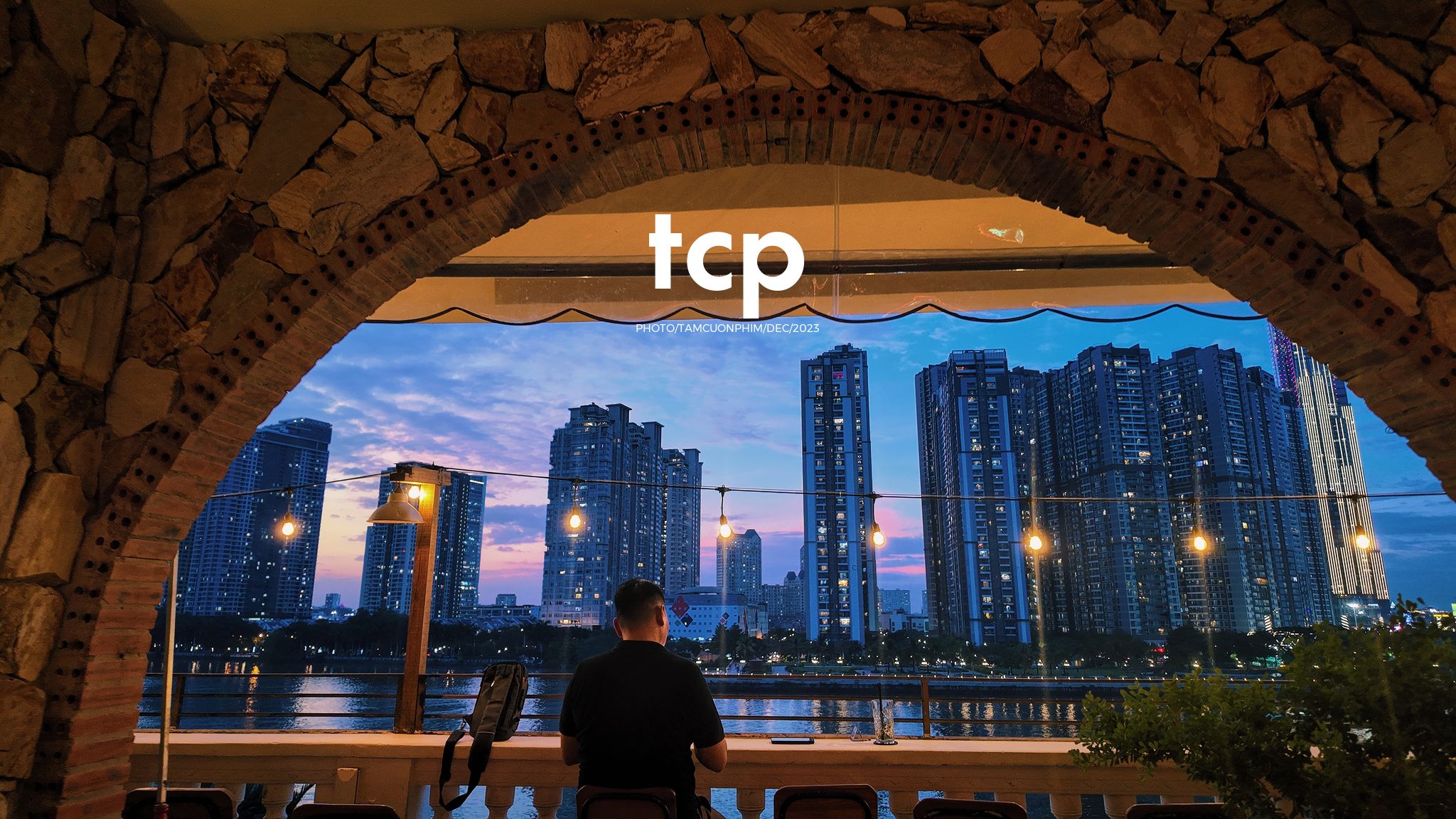 Tám Cuộn Phim - Bạn đã bao giờ tìm một góc bình yên giữa lòng thành phố chưa?