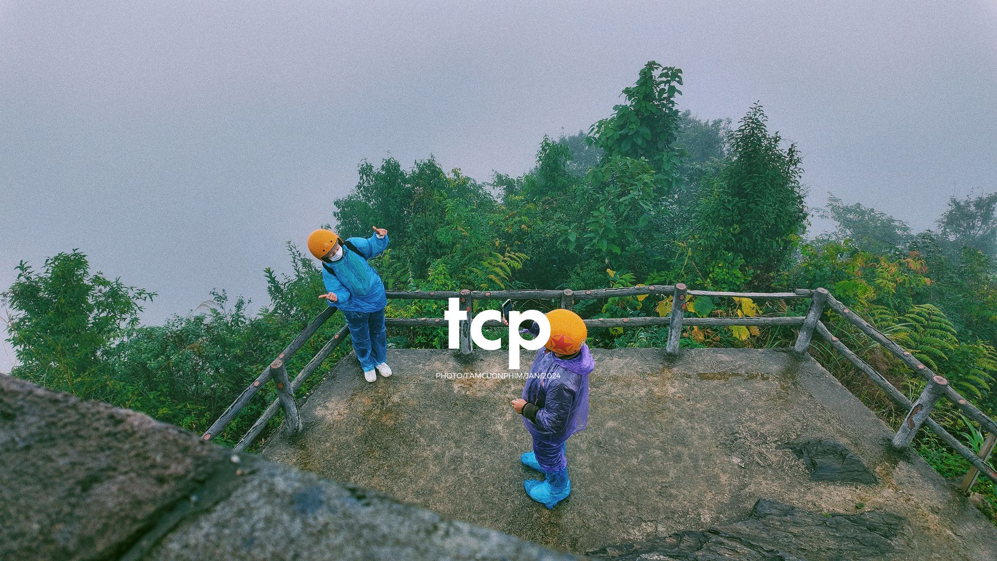 Tám Cuộn Phim - Ai mà chẳng nhớ những ngày rong ruổi trên đèo cao?