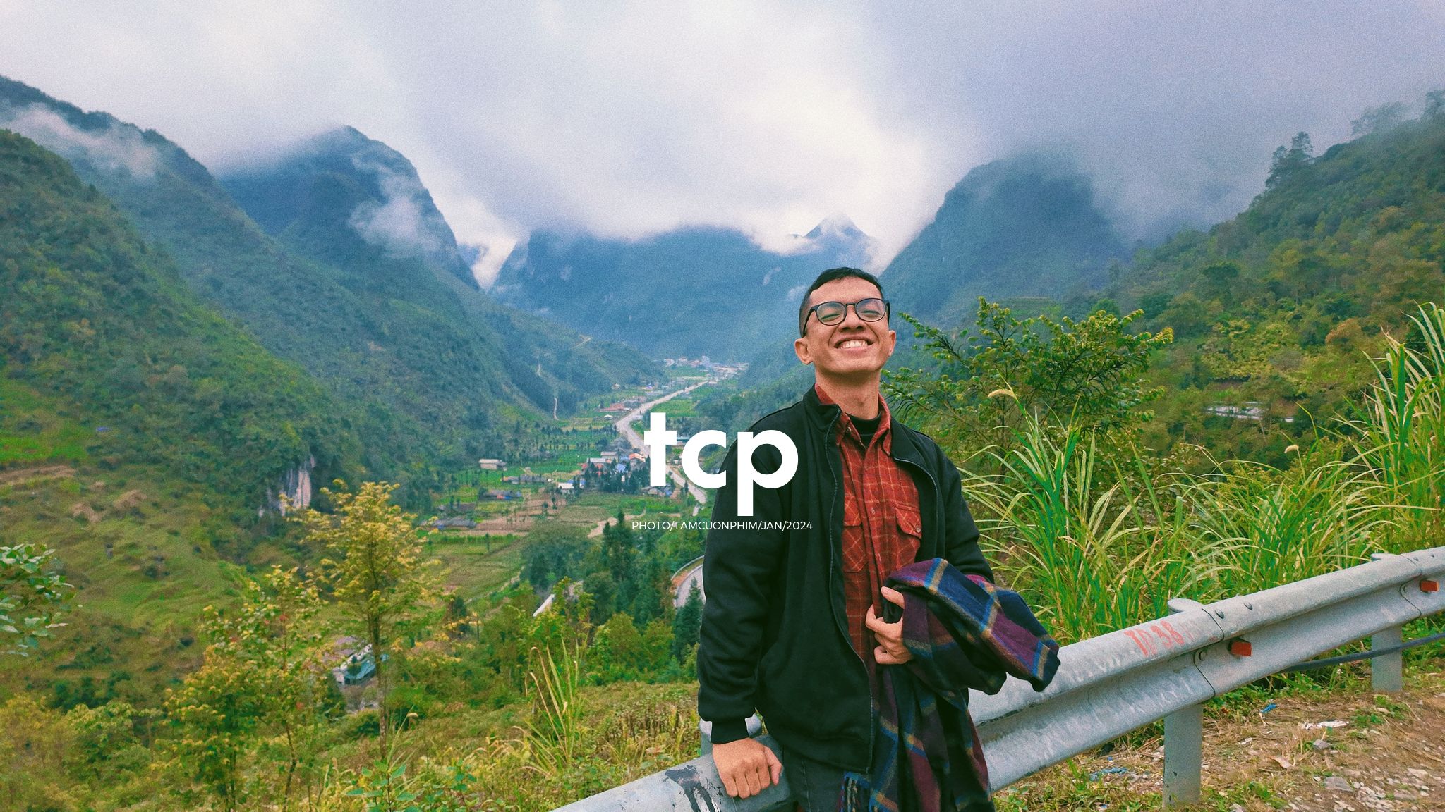 Tám Cuộn Phim - Ai mà chẳng nhớ những ngày rong ruổi trên đèo cao?