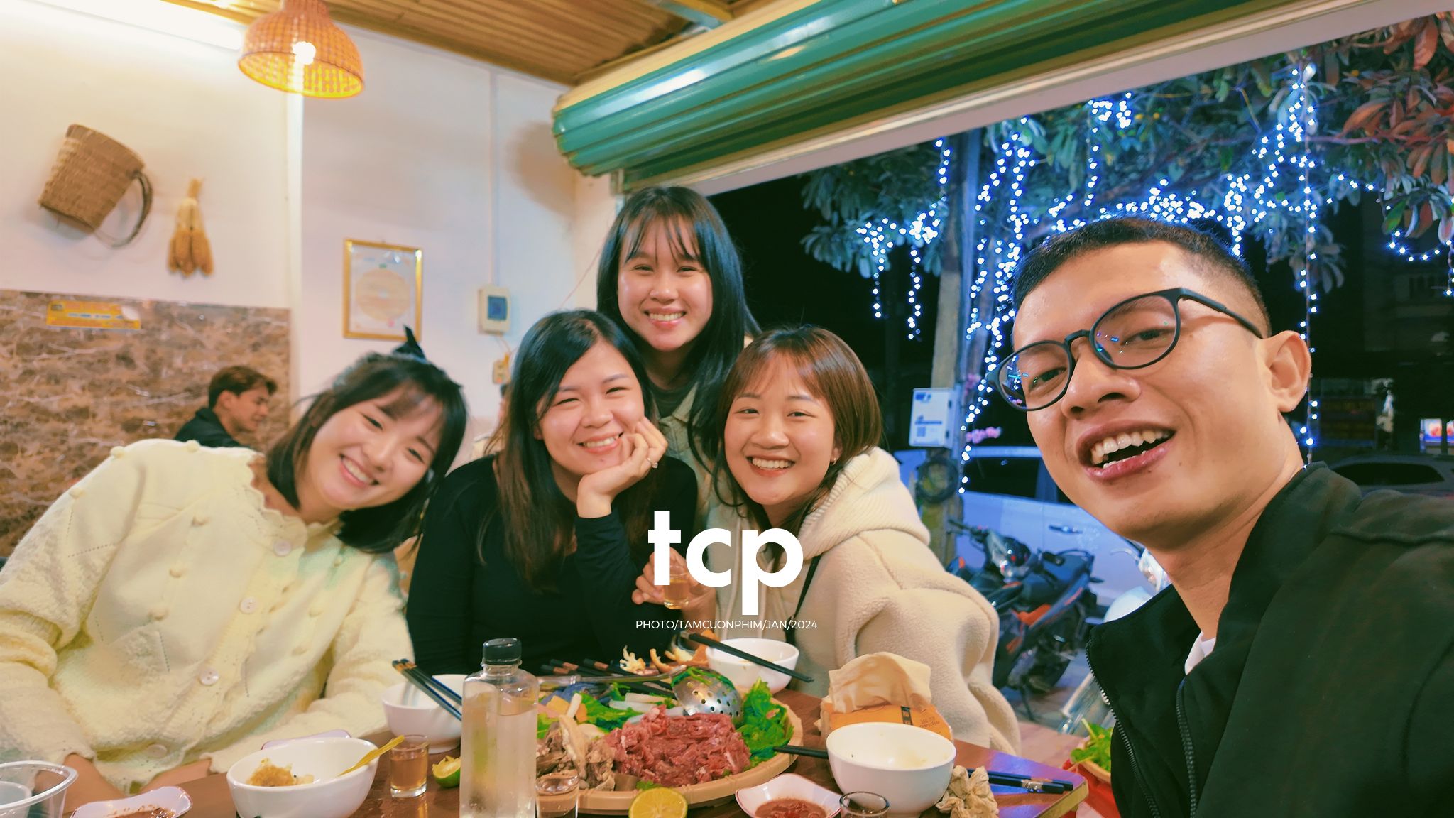 Tám Cuộn Phim - Ai mà chẳng nhớ những ngày rong ruổi trên đèo cao?