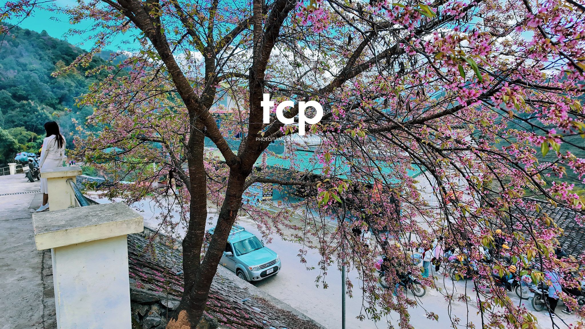 Tám Cuộn Phim - Ai mà chẳng nhớ những ngày rong ruổi trên đèo cao?