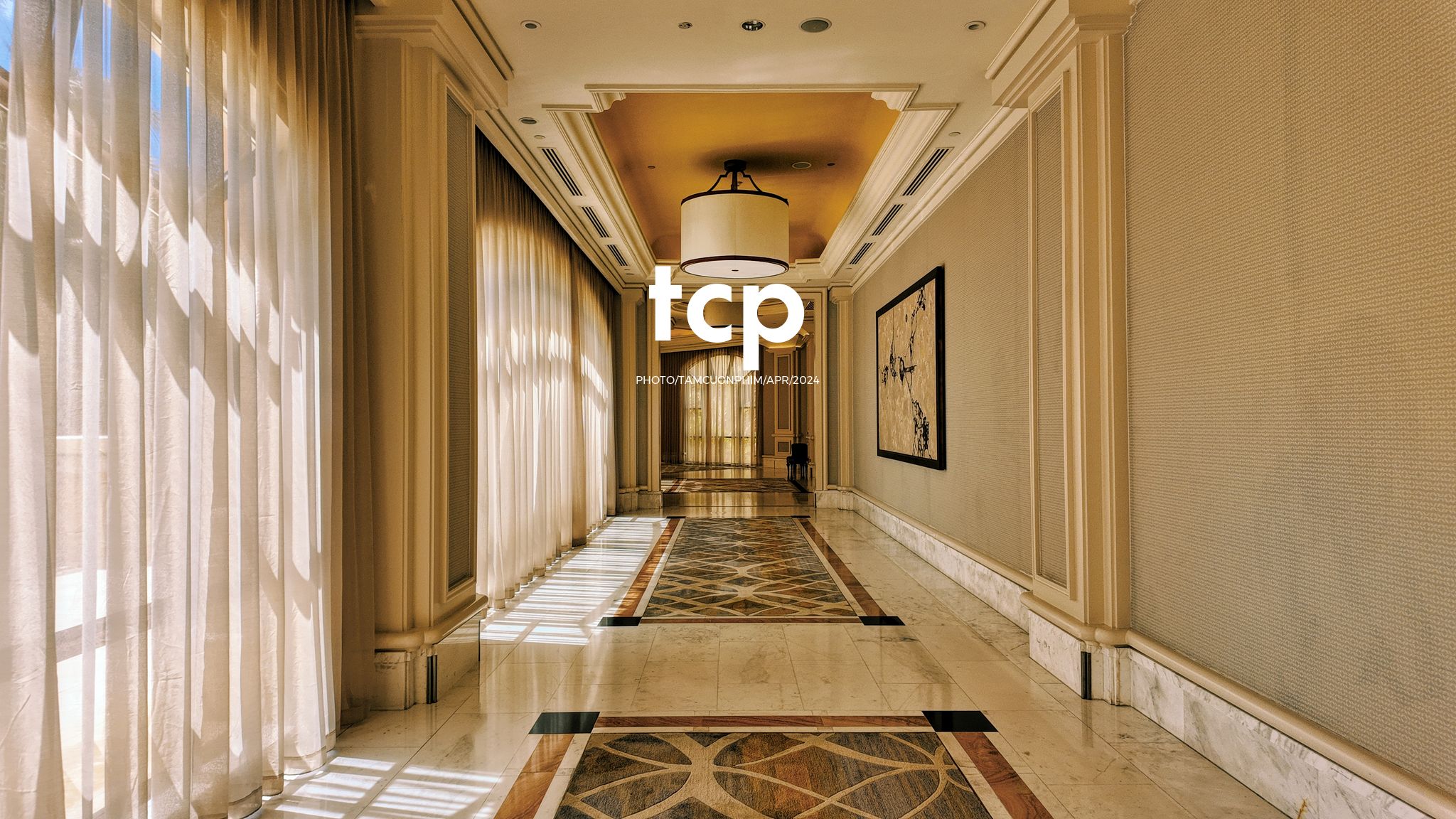 Tám Cuộn Phim - Nắng gió miền biển vắng