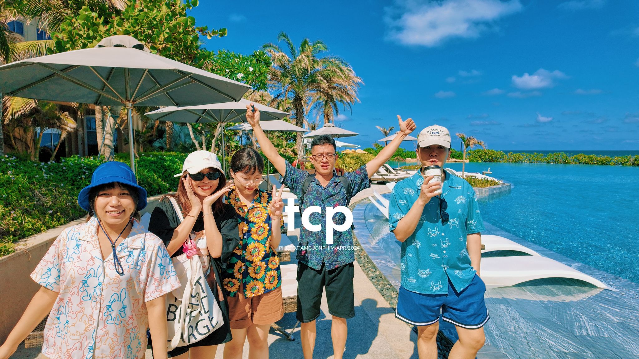 Tám Cuộn Phim - Nắng gió miền biển vắng