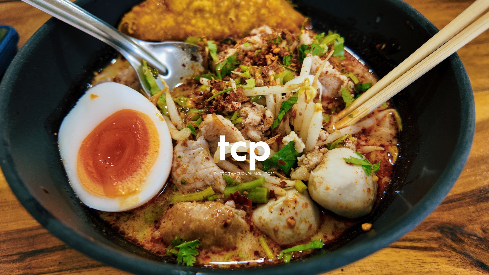 Tám Cuộn Phim - Chuyến tàu cuối cùng kịp giờ hẹn