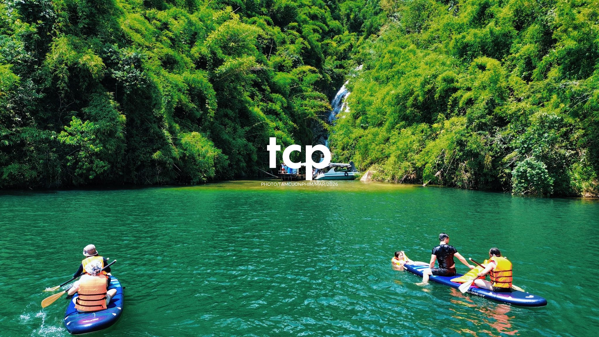 Tám Cuộn Phim - Nhịp Điệu Xanh Trên Vùng Cao Nguyên