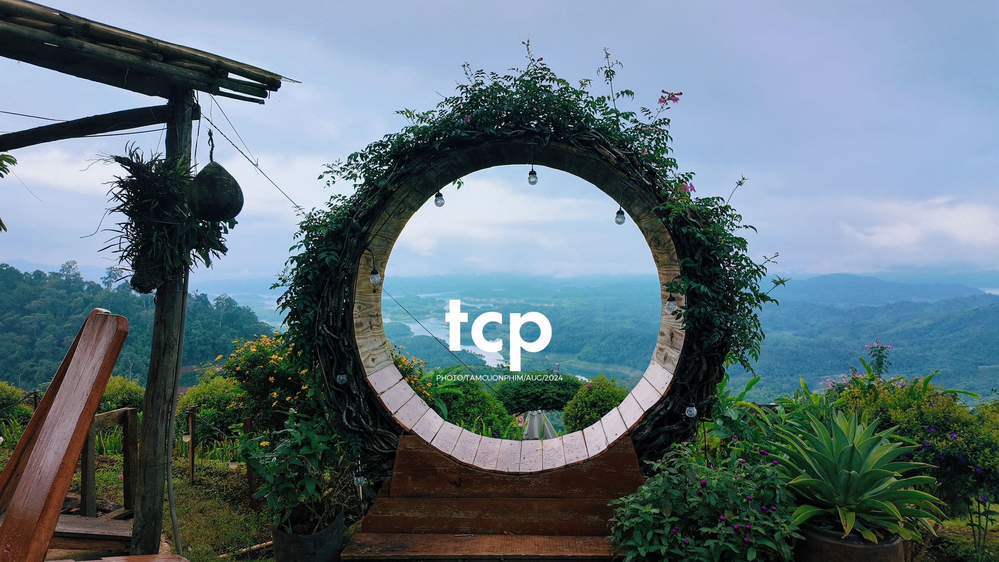 Tám Cuộn Phim - Nhịp Điệu Xanh Trên Vùng Cao Nguyên