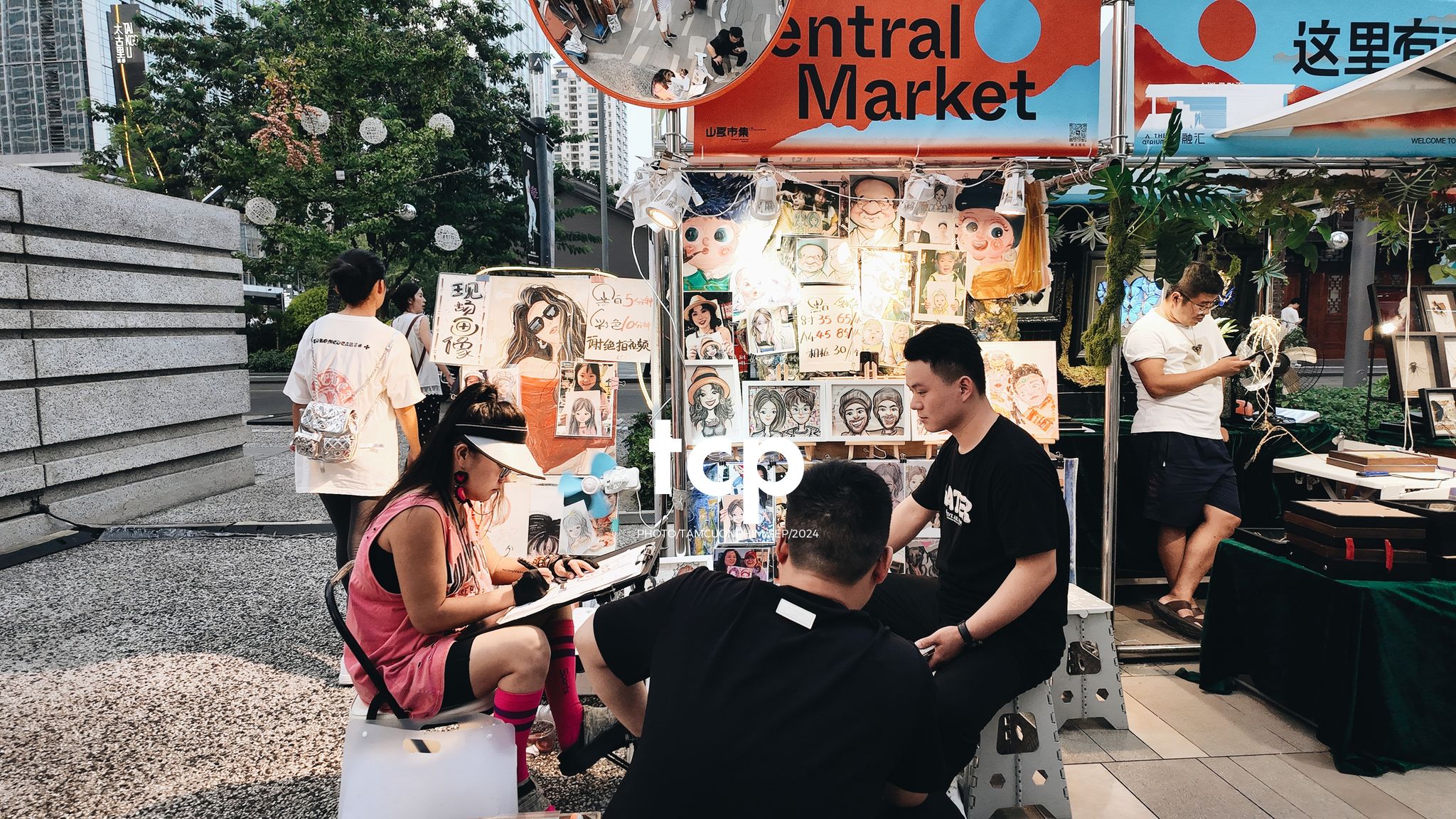 Tám Cuộn Phim - Những khoảnh khắc giao thoa giữa truyền thống và hiện đại