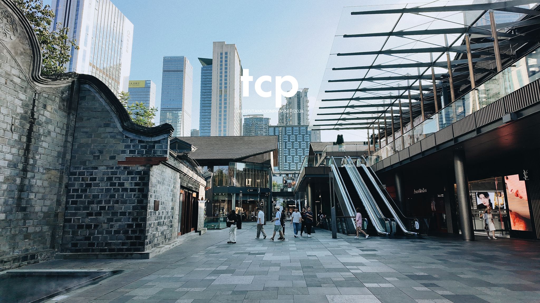 Tám Cuộn Phim - Những khoảnh khắc giao thoa giữa truyền thống và hiện đại