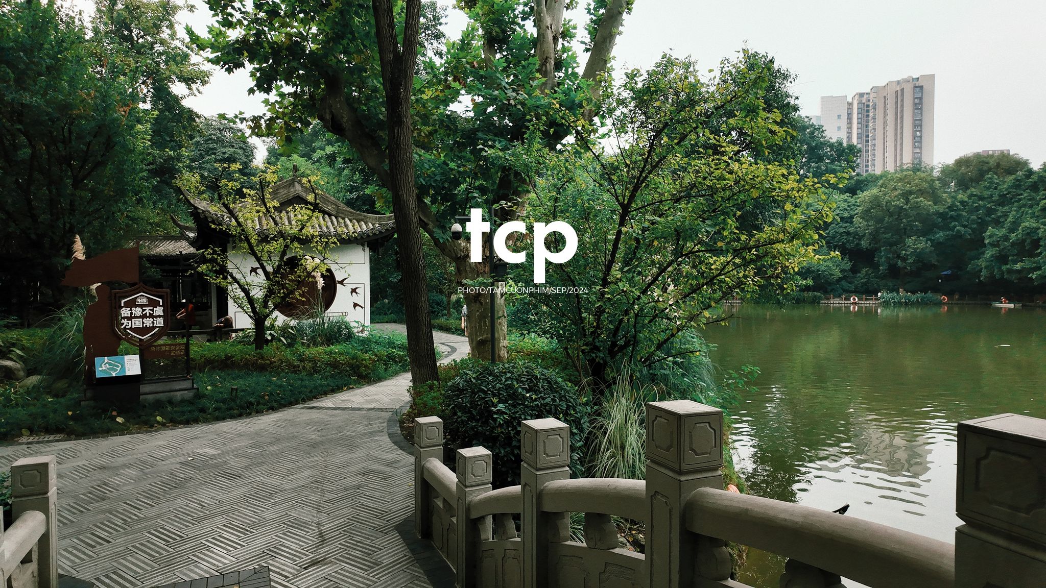 Tám Cuộn Phim - Những nhịp sống nhẹ nhàng nơi xứ sở gấu trúc