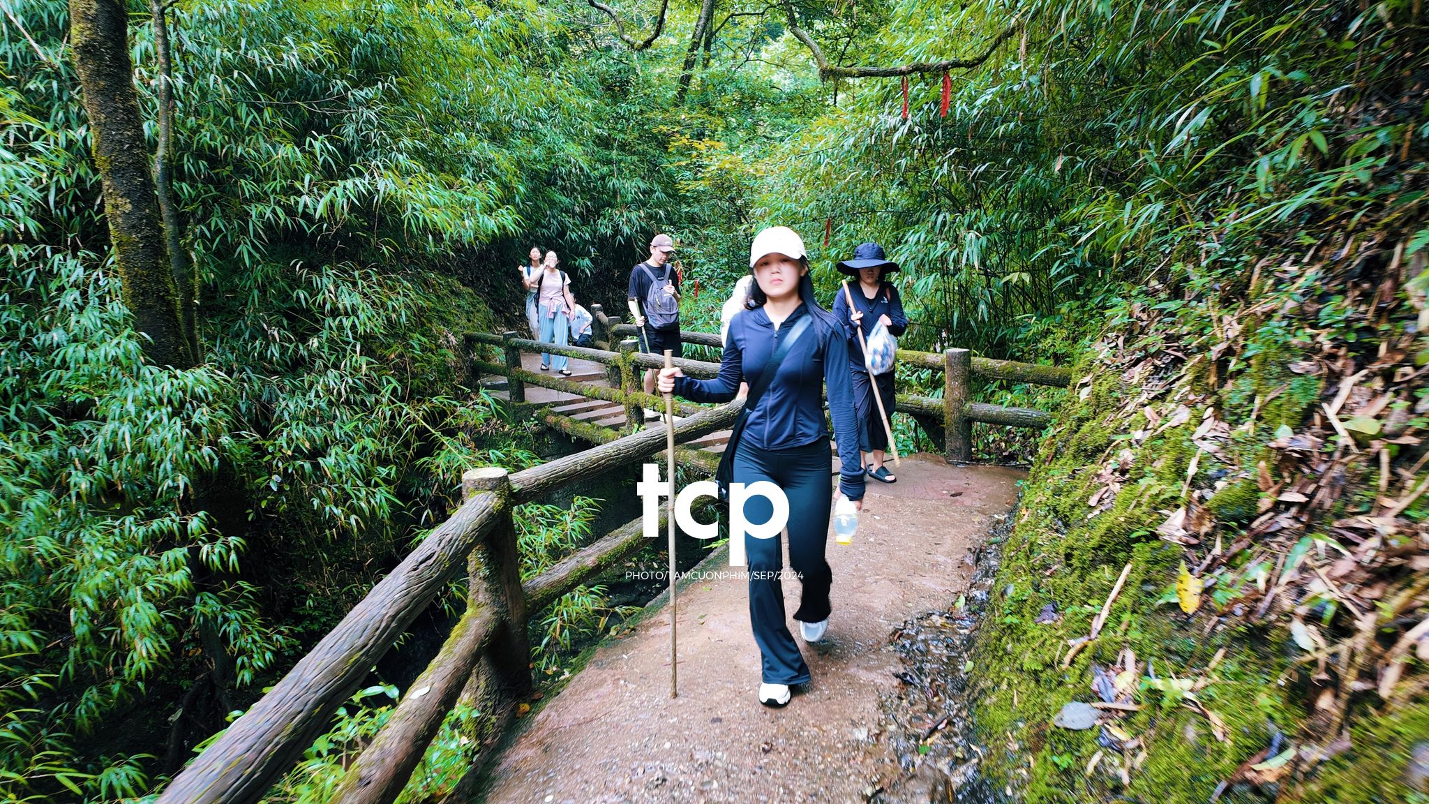 Tám Cuộn Phim - Những nhịp sống nhẹ nhàng nơi xứ sở gấu trúc