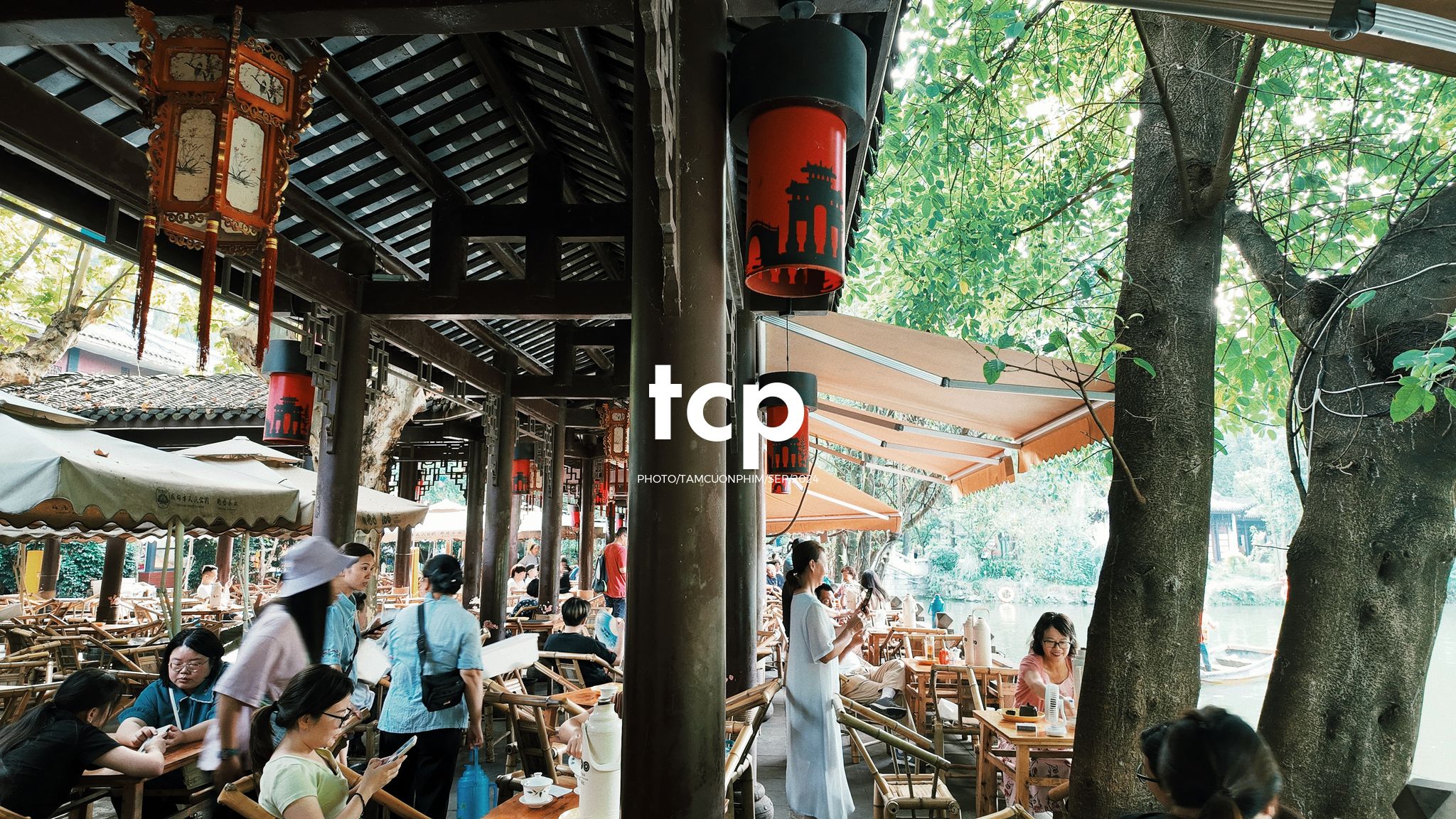 Tám Cuộn Phim - Những nhịp sống nhẹ nhàng nơi xứ sở gấu trúc