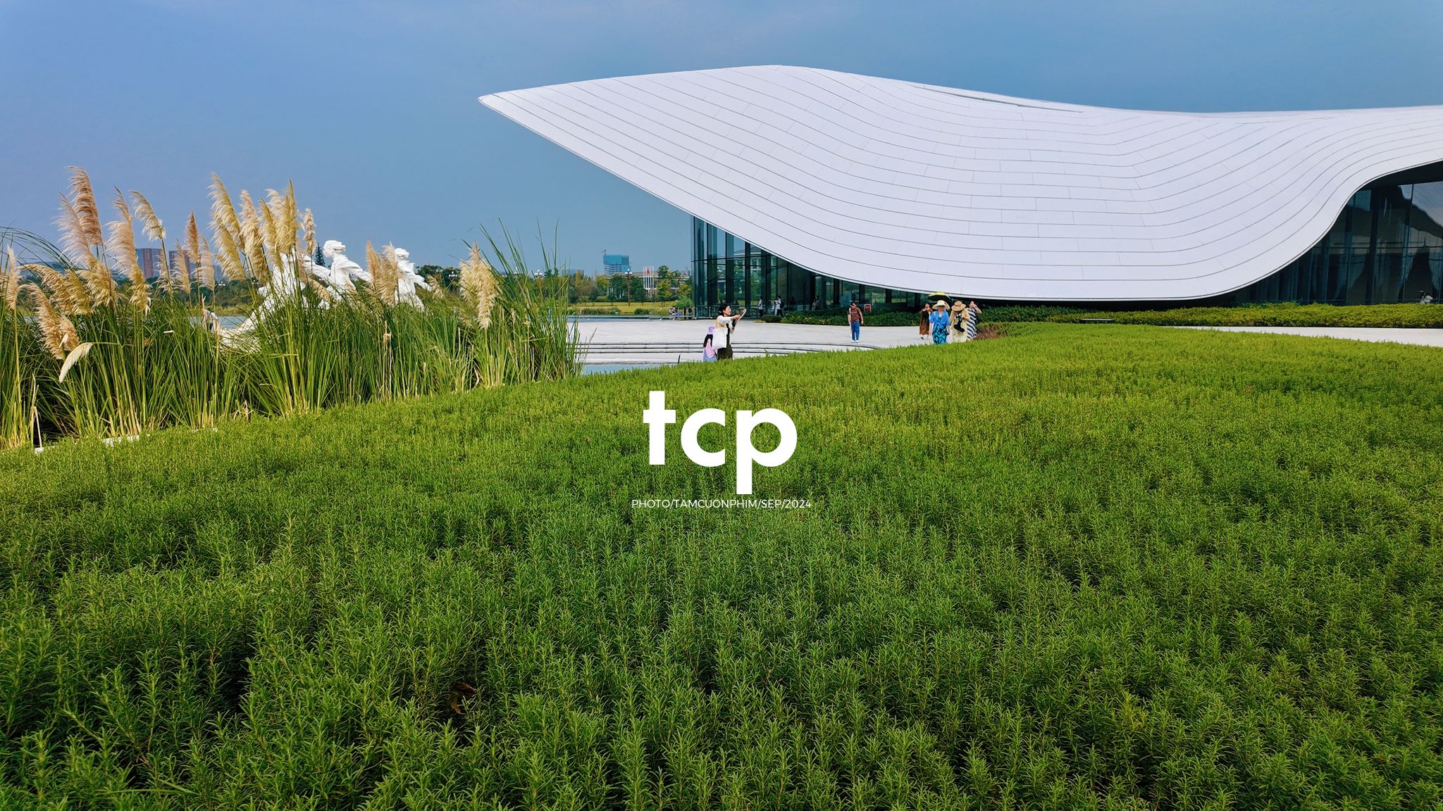 Tám Cuộn Phim - Những nhịp sống nhẹ nhàng nơi xứ sở gấu trúc