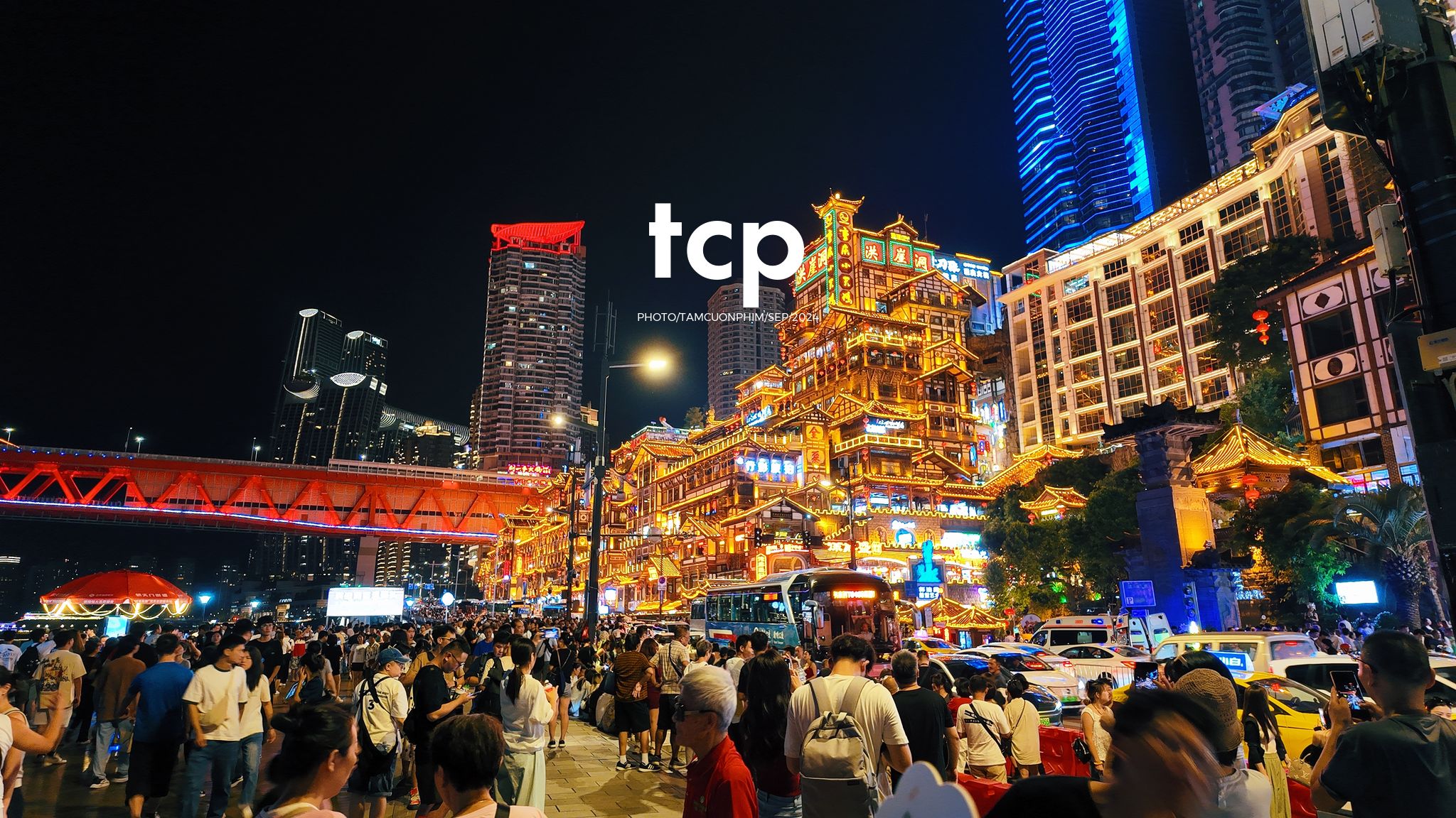 Tám Cuộn Phim - Ai mà chẳng mê mẩn những chuyến đi chơi đêm quên lối về chứ?