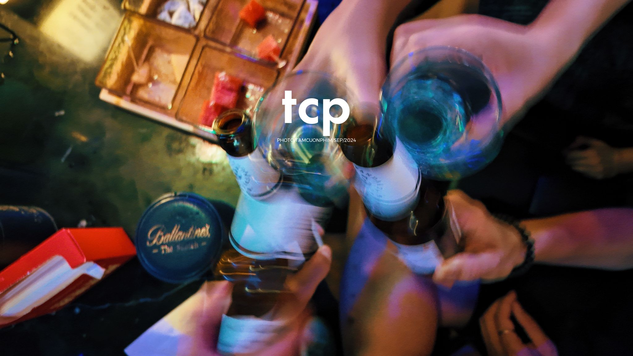 Tám Cuộn Phim - Ai mà chẳng mê mẩn những chuyến đi chơi đêm quên lối về chứ?