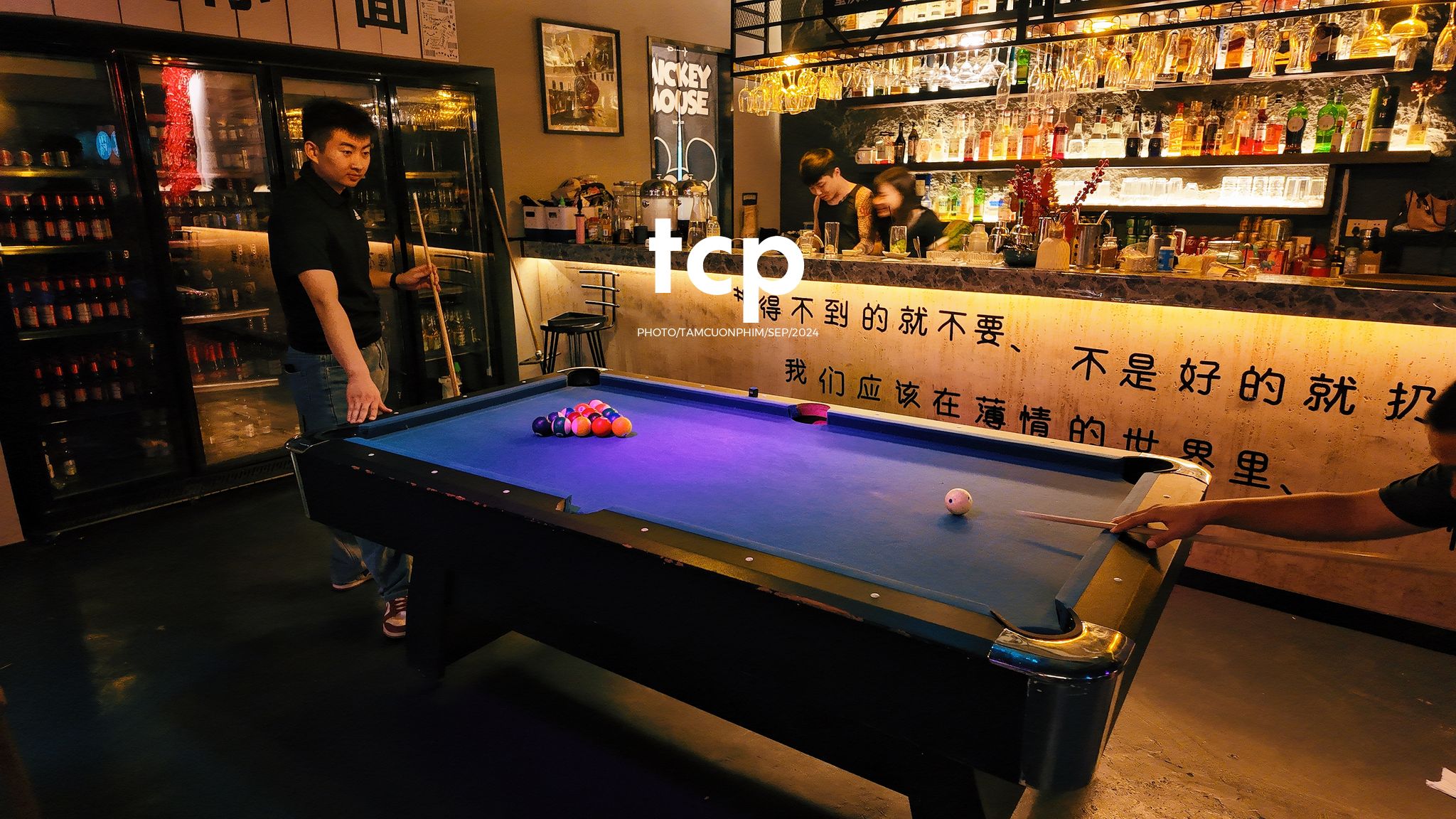 Tám Cuộn Phim - Ai mà chẳng mê mẩn những chuyến đi chơi đêm quên lối về chứ?