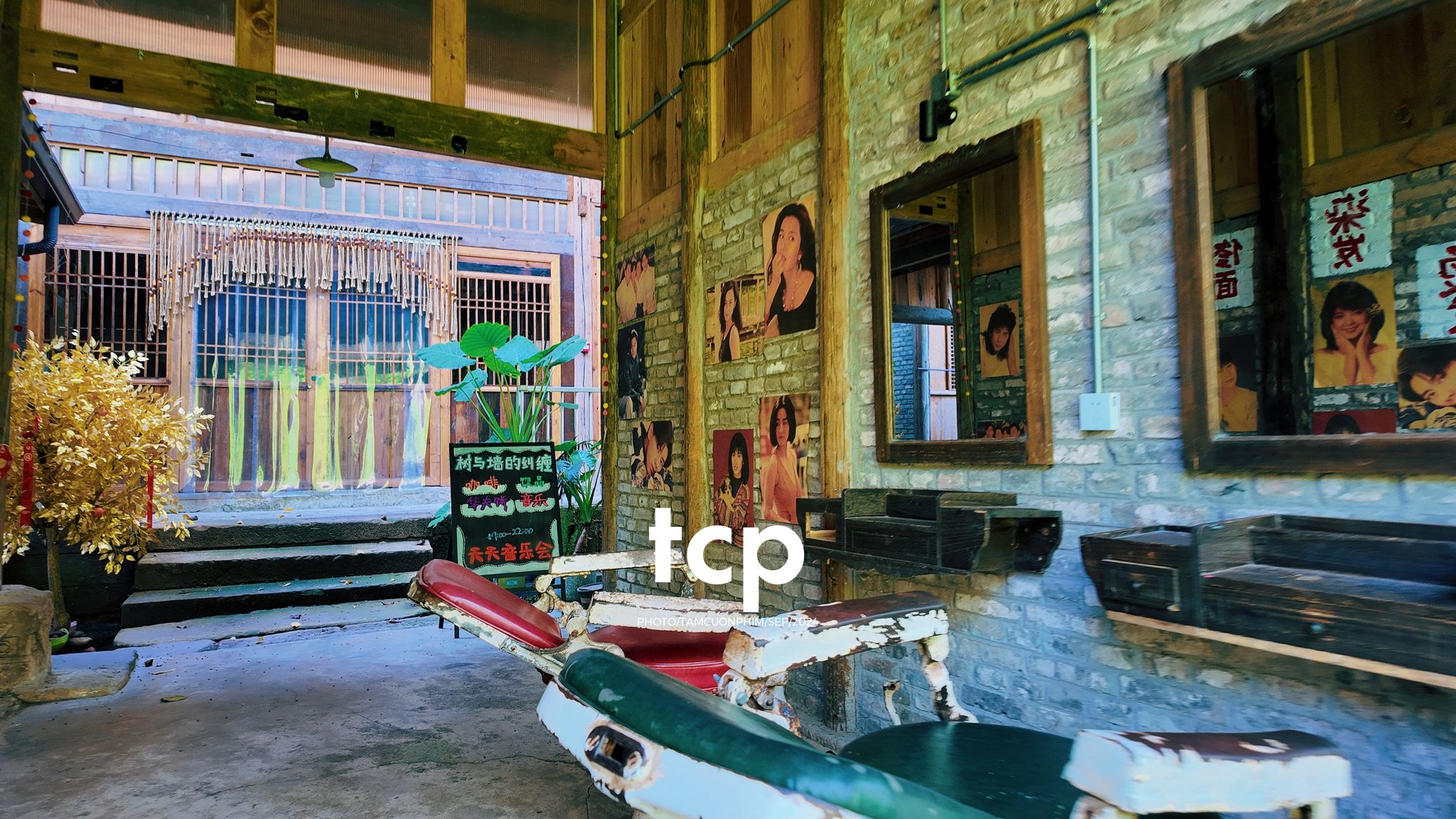 Tám Cuộn Phim - Có bao giờ bạn muốn bỏ lại phố thị để tìm một góc nhỏ bình yên như thế này chưa?