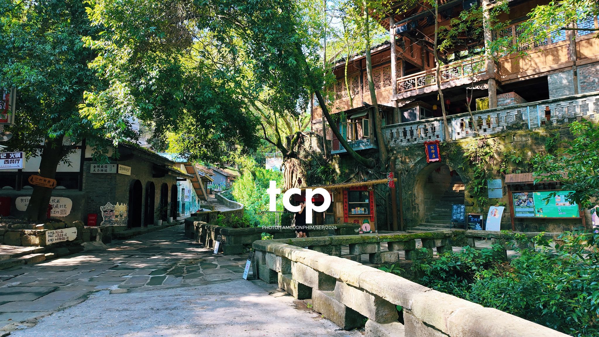 Tám Cuộn Phim - Có bao giờ bạn muốn bỏ lại phố thị để tìm một góc nhỏ bình yên như thế này chưa?