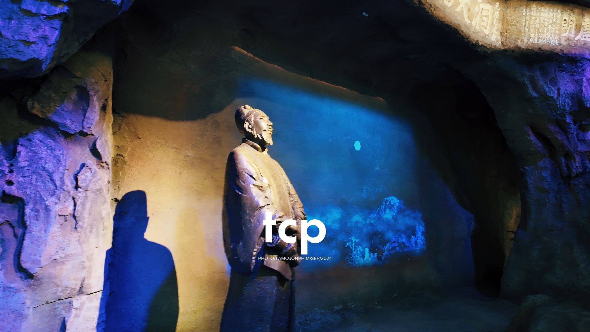 Tám Cuộn Phim - Có ai thấy nhớ những chuyến đi lang thang dọc phố phường không?