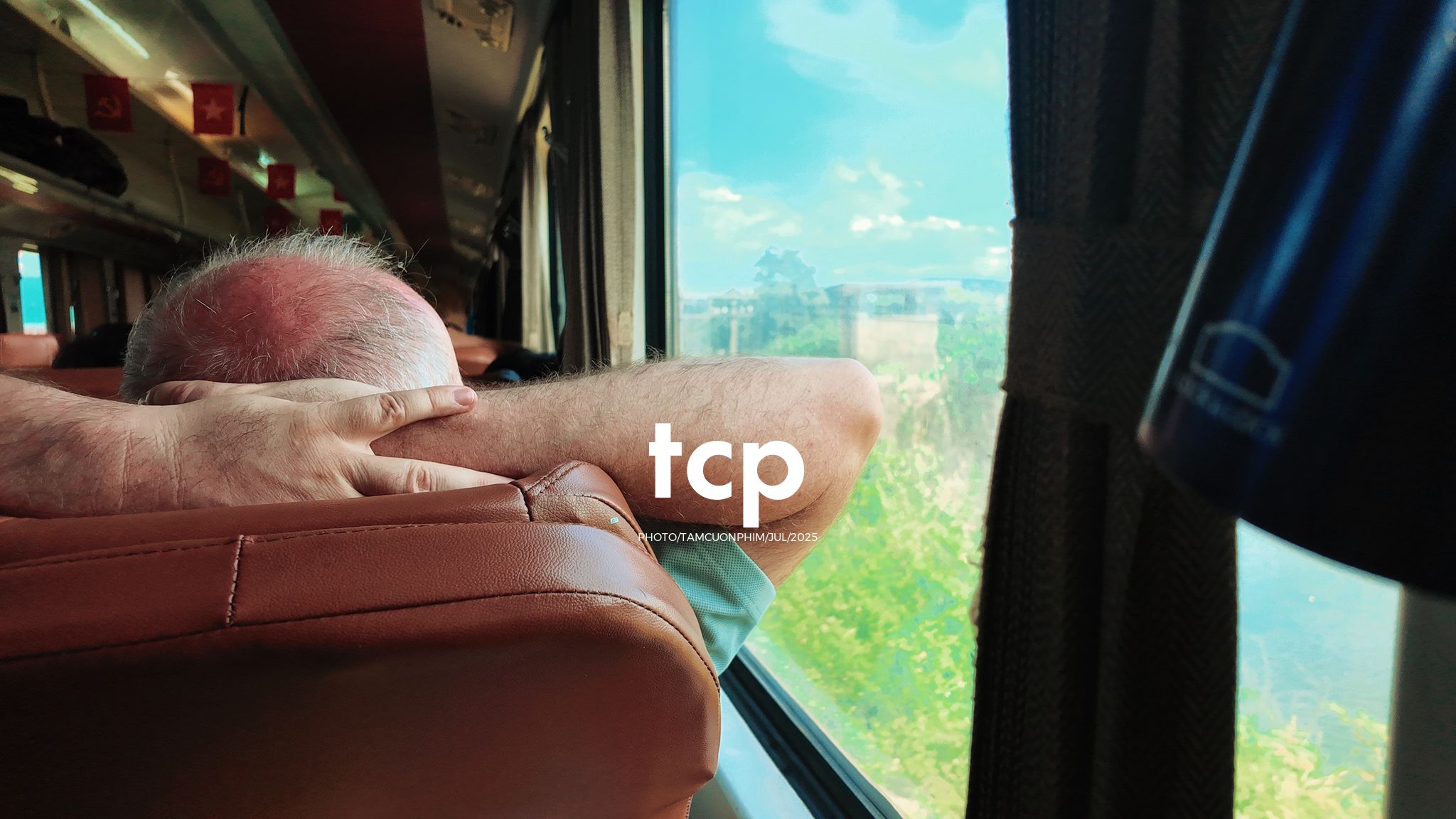 Tám Cuộn Phim - Chuyến tàu rời ga sớm