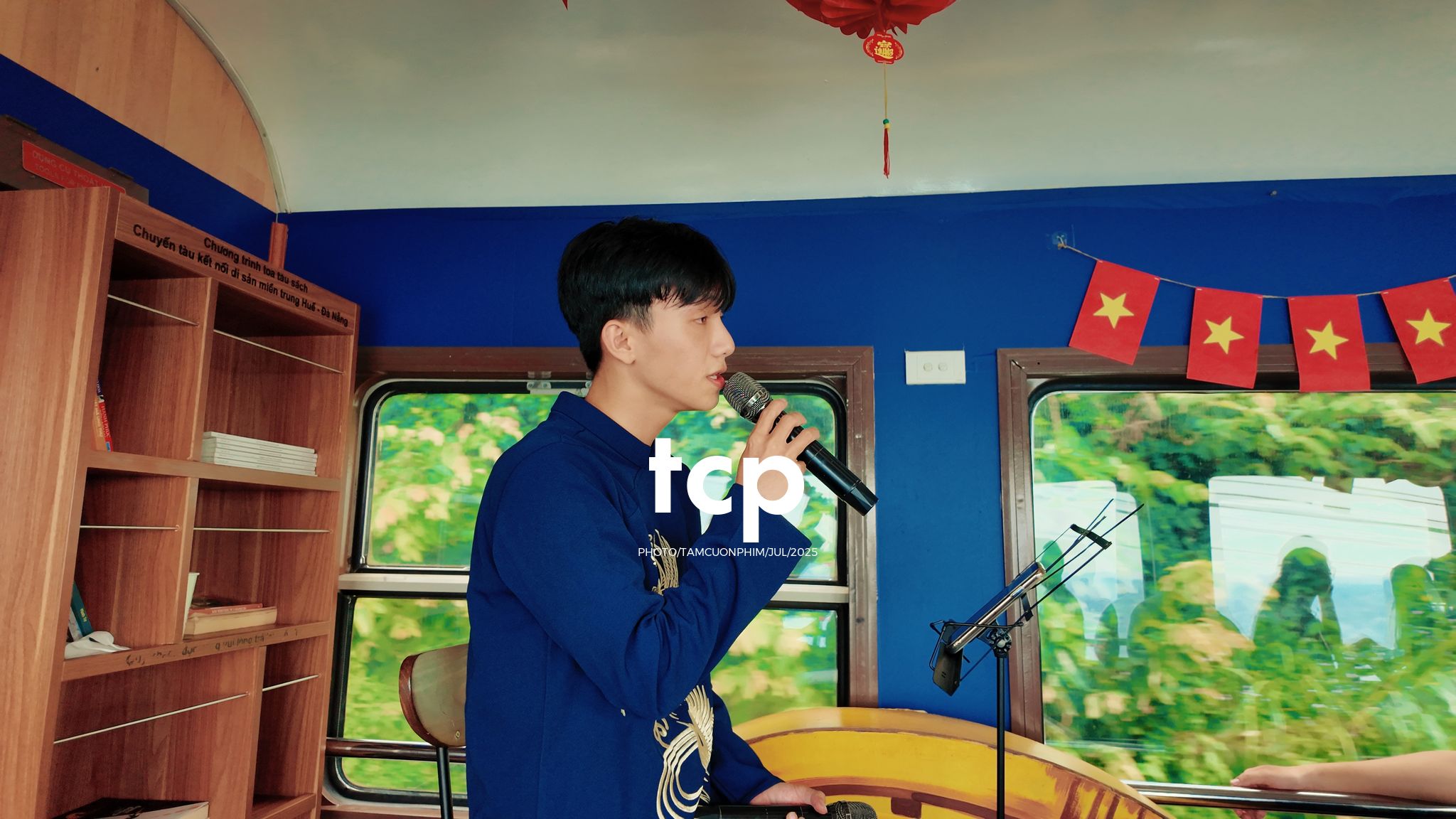 Tám Cuộn Phim - Chuyến tàu rời ga sớm