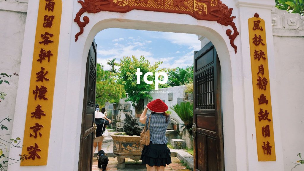 Tám Cuộn Phim - Chuyến tàu rời ga sớm