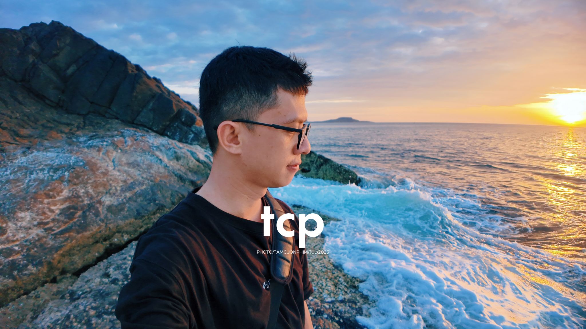 Tám Cuộn Phim - Đi trốn ở thiên đường san hô có gì vui?