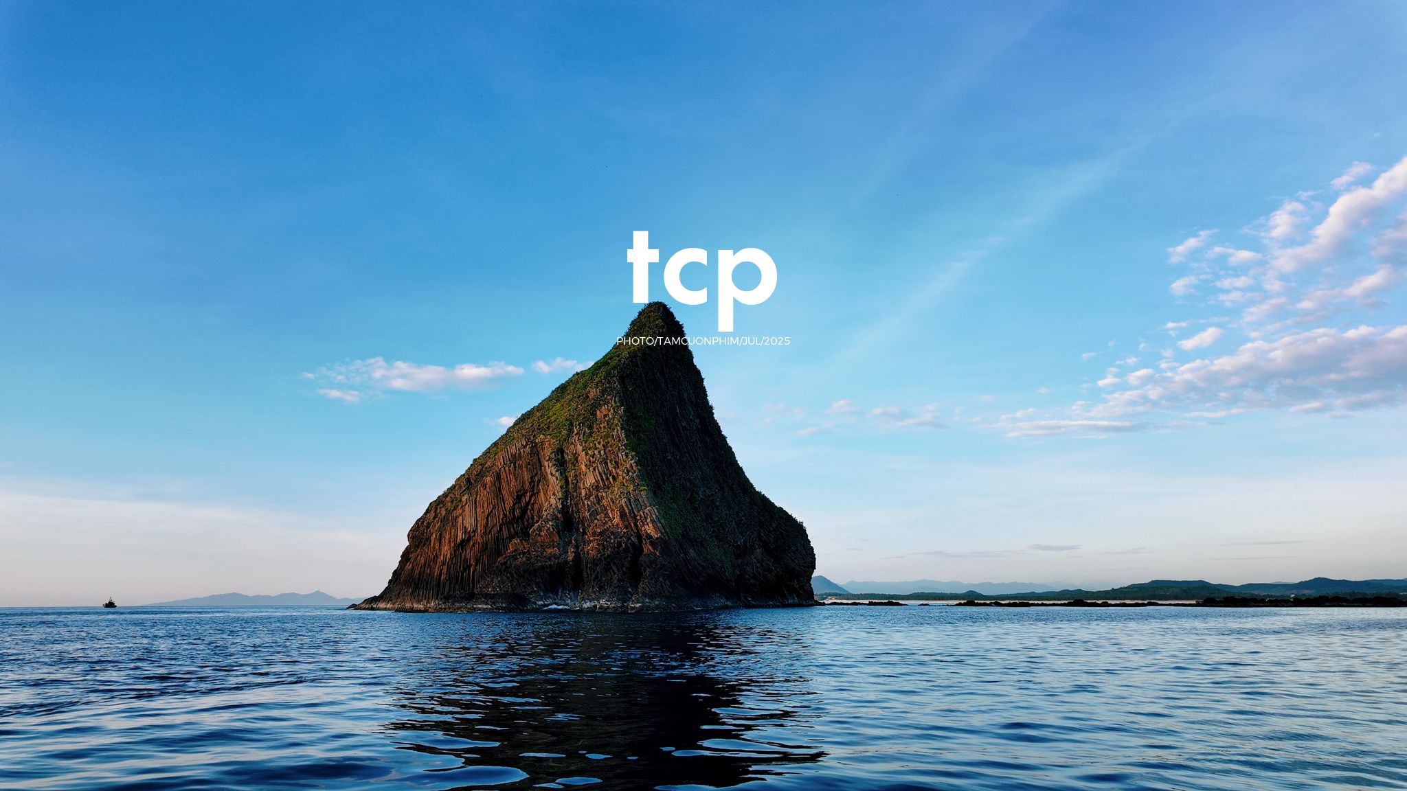 Tám Cuộn Phim - Đi trốn ở thiên đường san hô có gì vui?