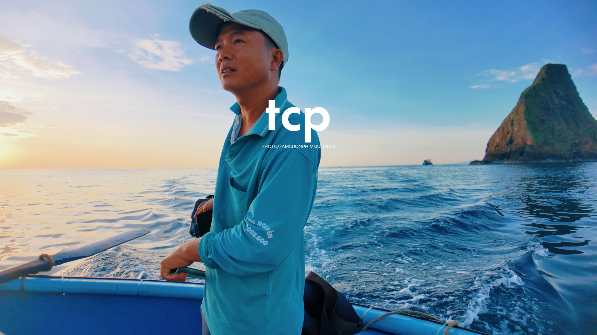 Tám Cuộn Phim - Đi trốn ở thiên đường san hô có gì vui?