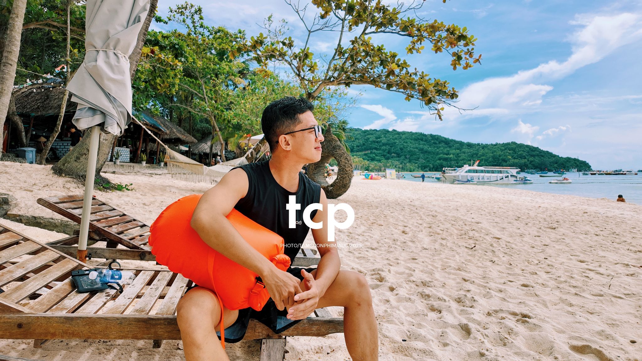 Tám Cuộn Phim - Chuyến đi "hết nước chấm" tại thiên đường biển xanh