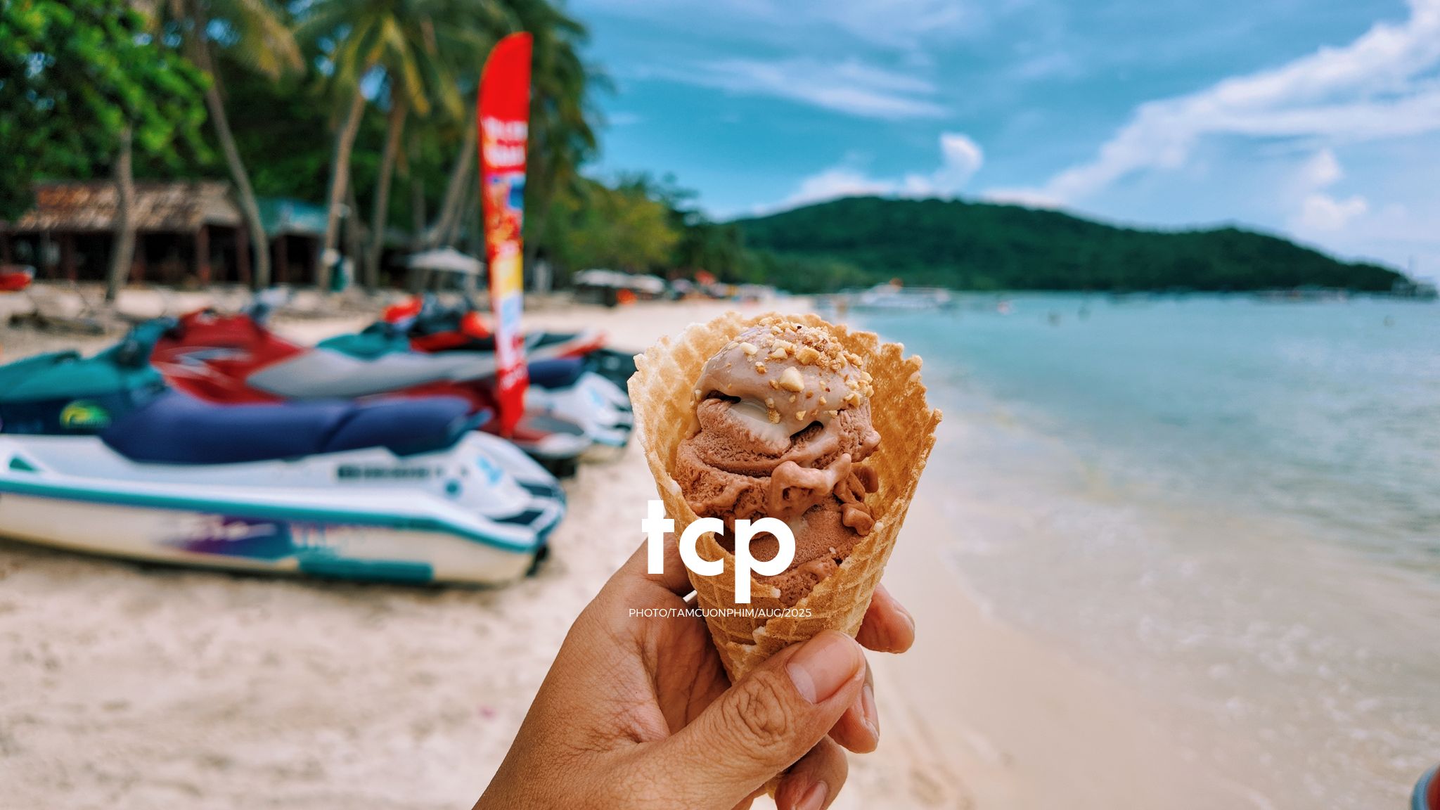 Tám Cuộn Phim - Chuyến đi "hết nước chấm" tại thiên đường biển xanh