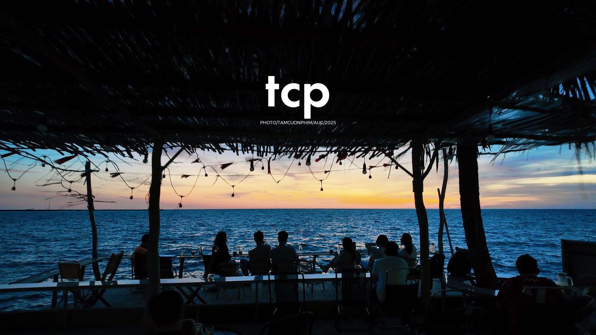 Tám Cuộn Phim - Chuyến đi "hết nước chấm" tại thiên đường biển xanh