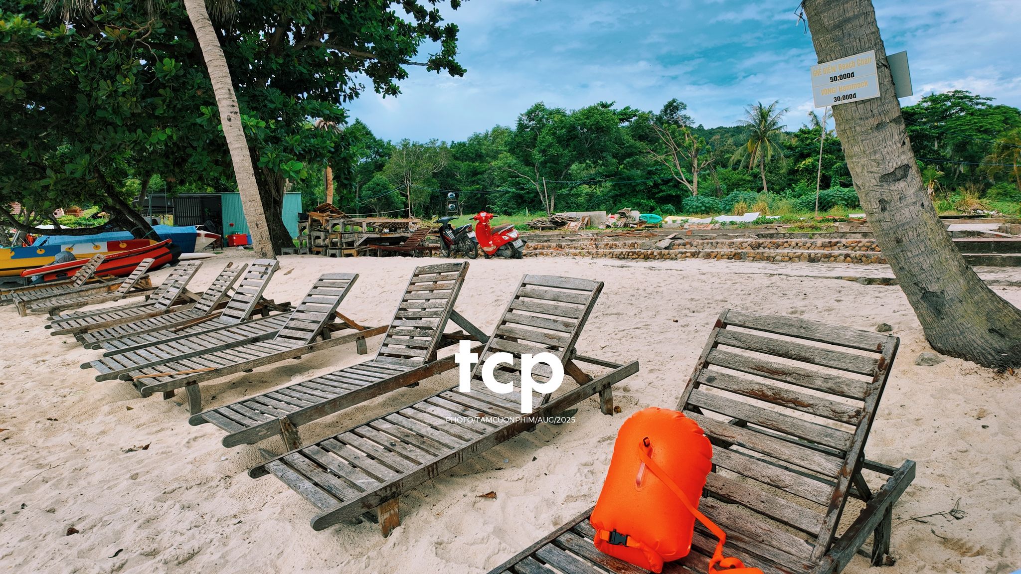 Tám Cuộn Phim - Chuyến đi "hết nước chấm" tại thiên đường biển xanh