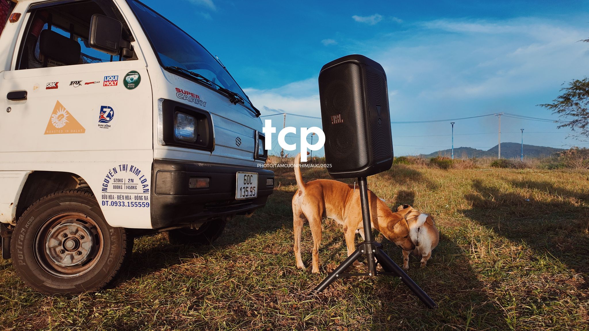 Tám Cuộn Phim - Chuyến đi "hết nước chấm" tại thiên đường biển xanh