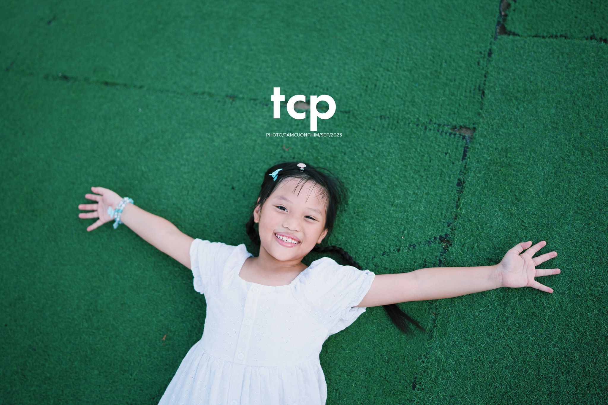 Tám Cuộn Phim - Nhịp điệu xanh và những mảnh ghép đời thường