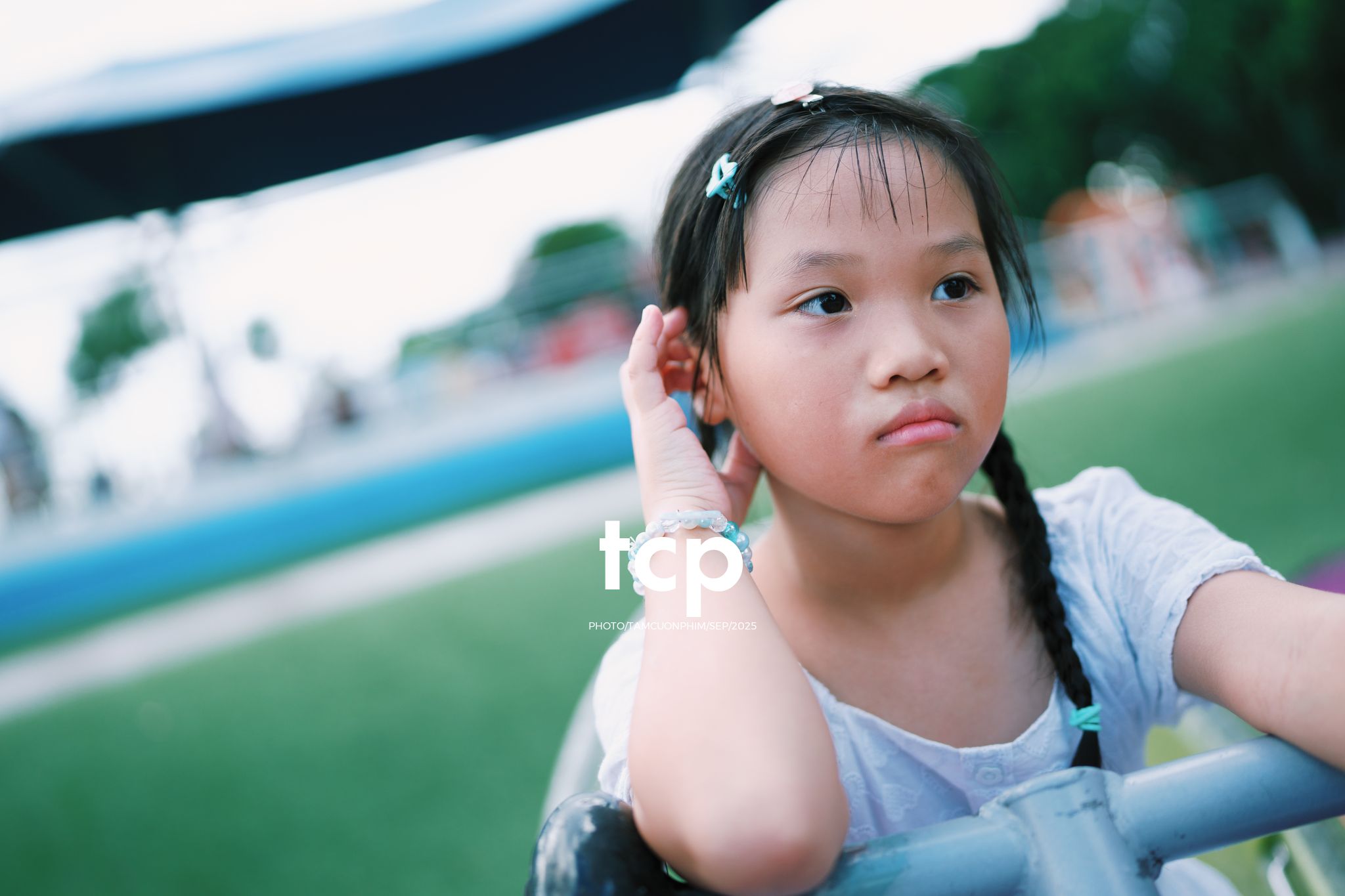 Tám Cuộn Phim - Nhịp điệu xanh và những mảnh ghép đời thường