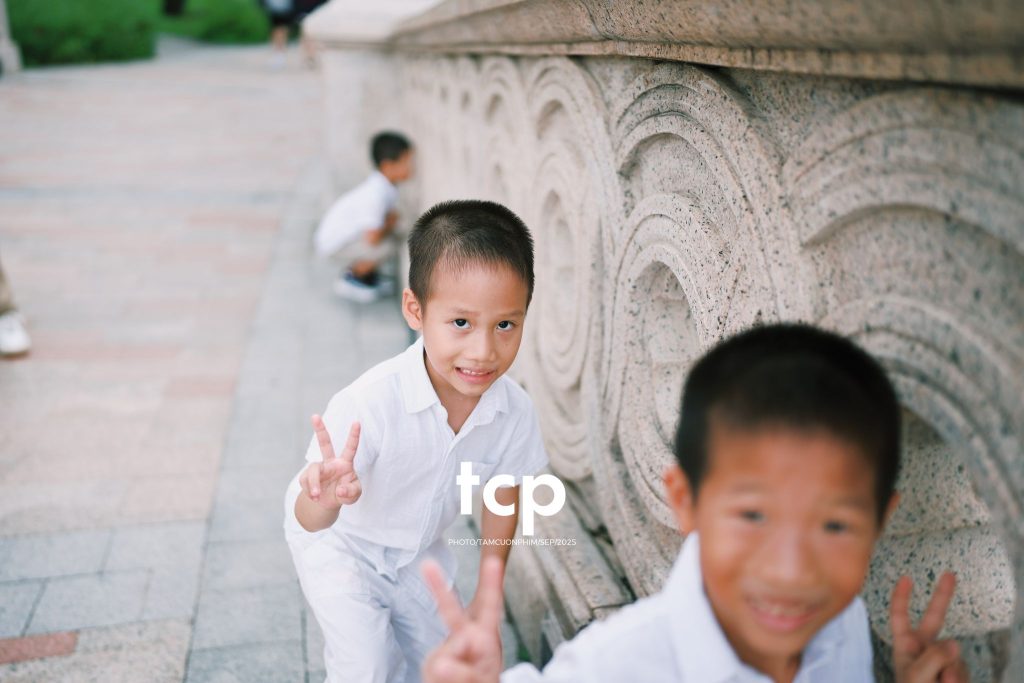 Tám Cuộn Phim - Nhịp điệu xanh và những mảnh ghép đời thường